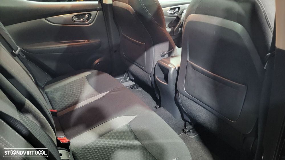 Nissan Qashqai 1.5 dCi N-Connecta - 25