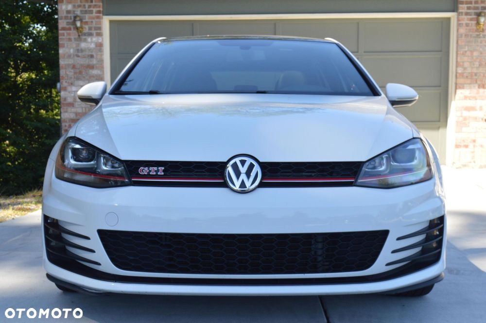 Volkswagen Golf GTI (BlueMotion Technology) DSG - 3
