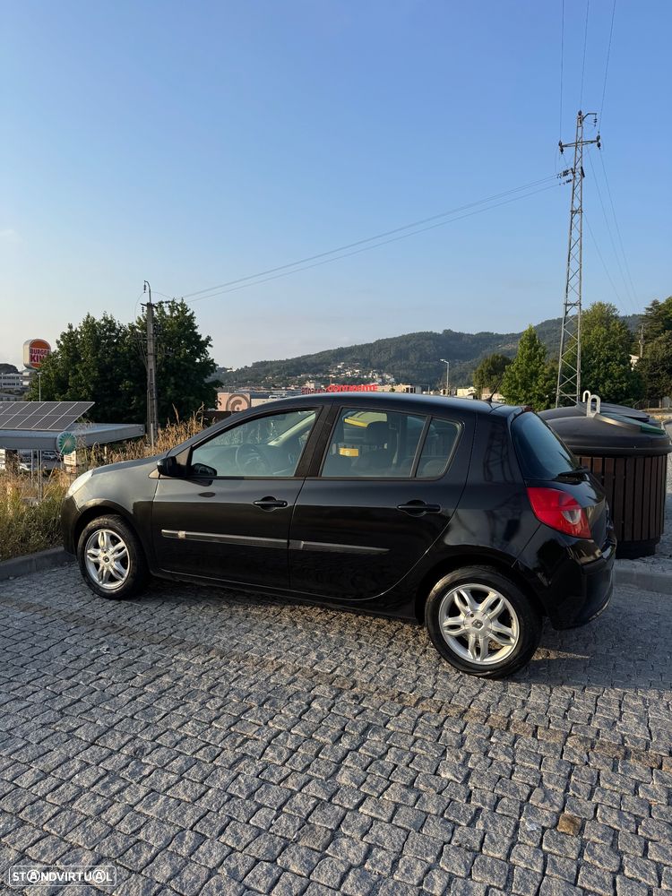 Renault Clio - 1