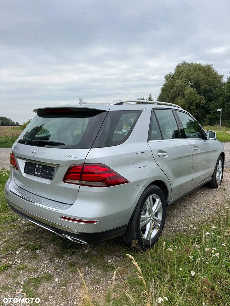 Mercedes-Benz GLE 350 d 4-Matic - 3