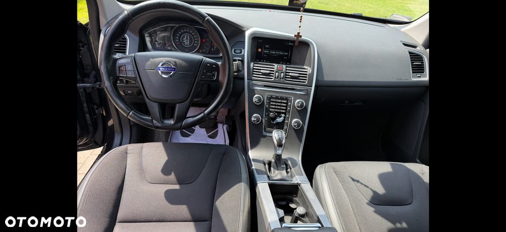 Volvo XC 60 D5 AWD Kinetic - 11