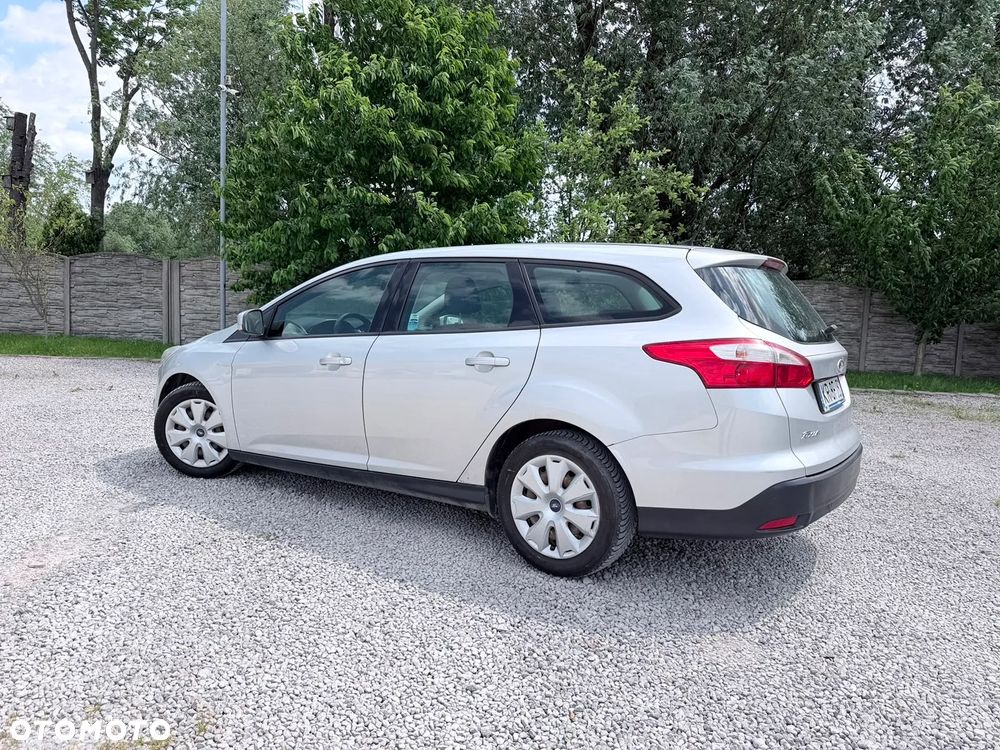 Ford Focus 1.6 TDCi DPF Ambiente - 4