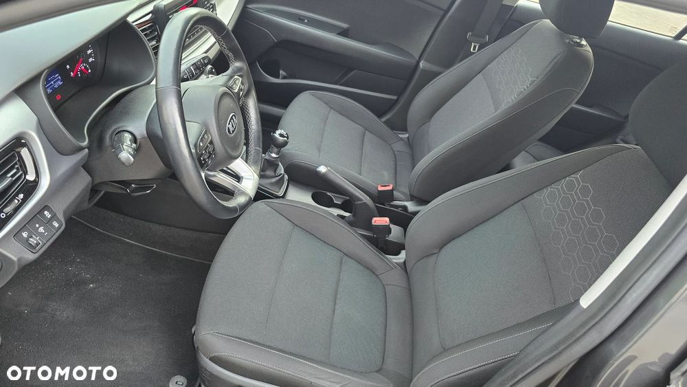 Kia Rio 1.2 Dream Team Edition - 27