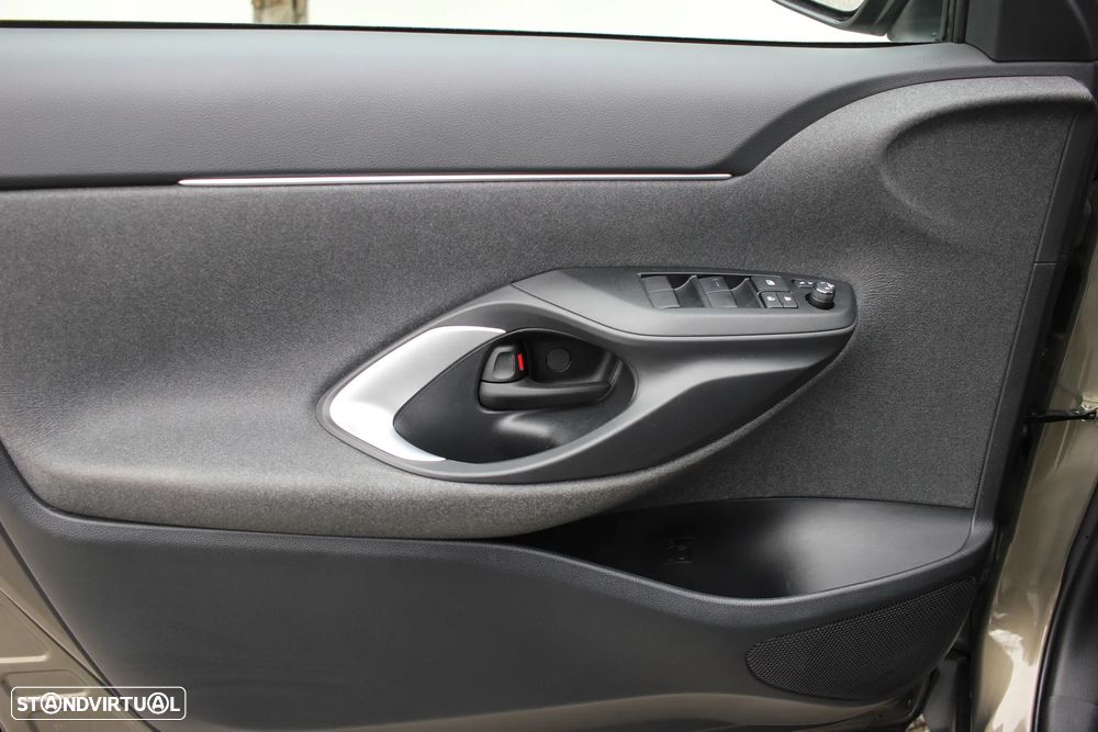 Toyota Yaris Cross 1.5 HDF Exclusive - 12