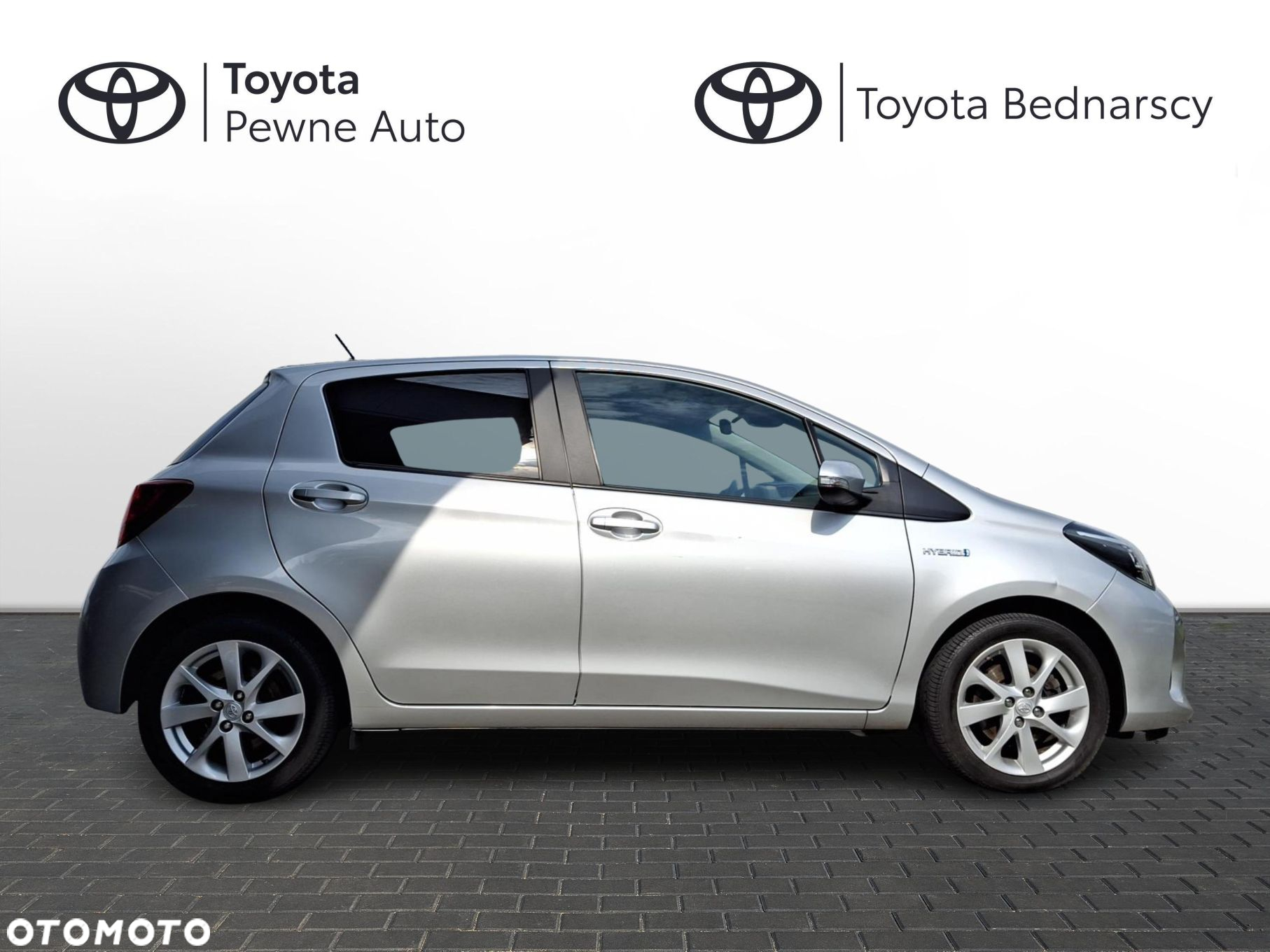 Toyota Yaris Hybrid 100 Life - 9