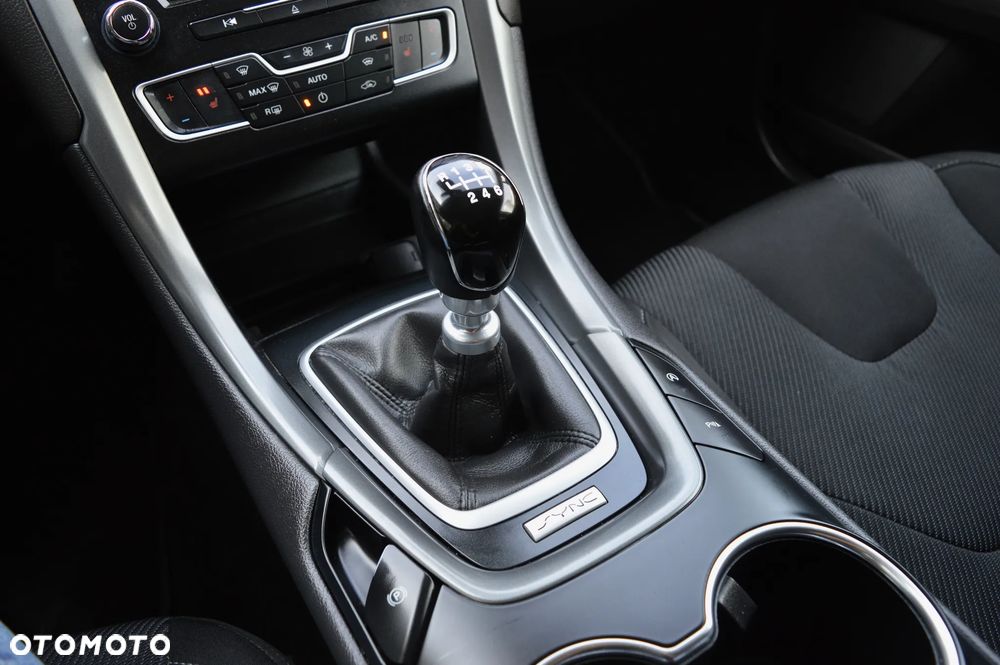 Ford Mondeo 1.5 EcoBoost Titanium - 23