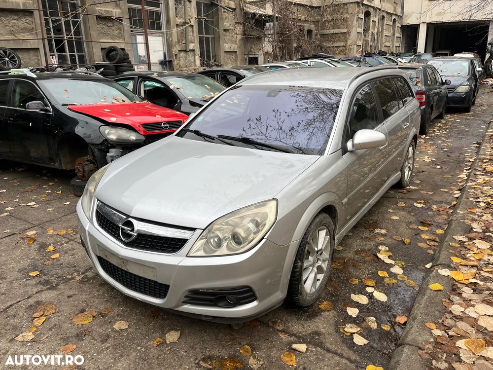 Dezmembrez Opel Vectra C facelift break gri argintiu 1,9 diesel 120CP gri argintiu piele - 2