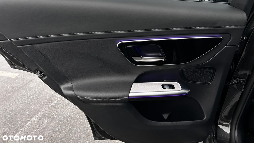 Mercedes-Benz GLC - 29