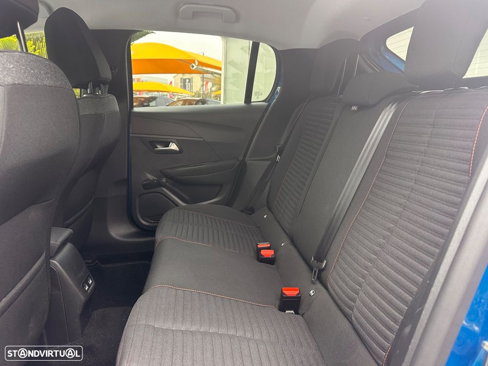 Peugeot e-208 Allure - 37