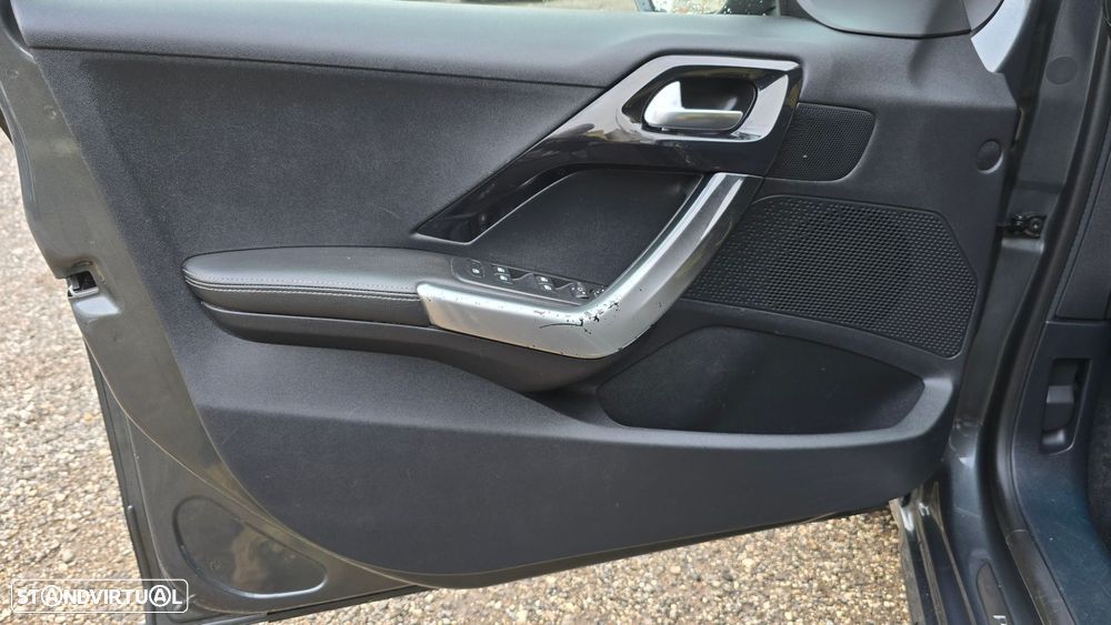 Peugeot 208 1.6 BlueHDi Allure - 7