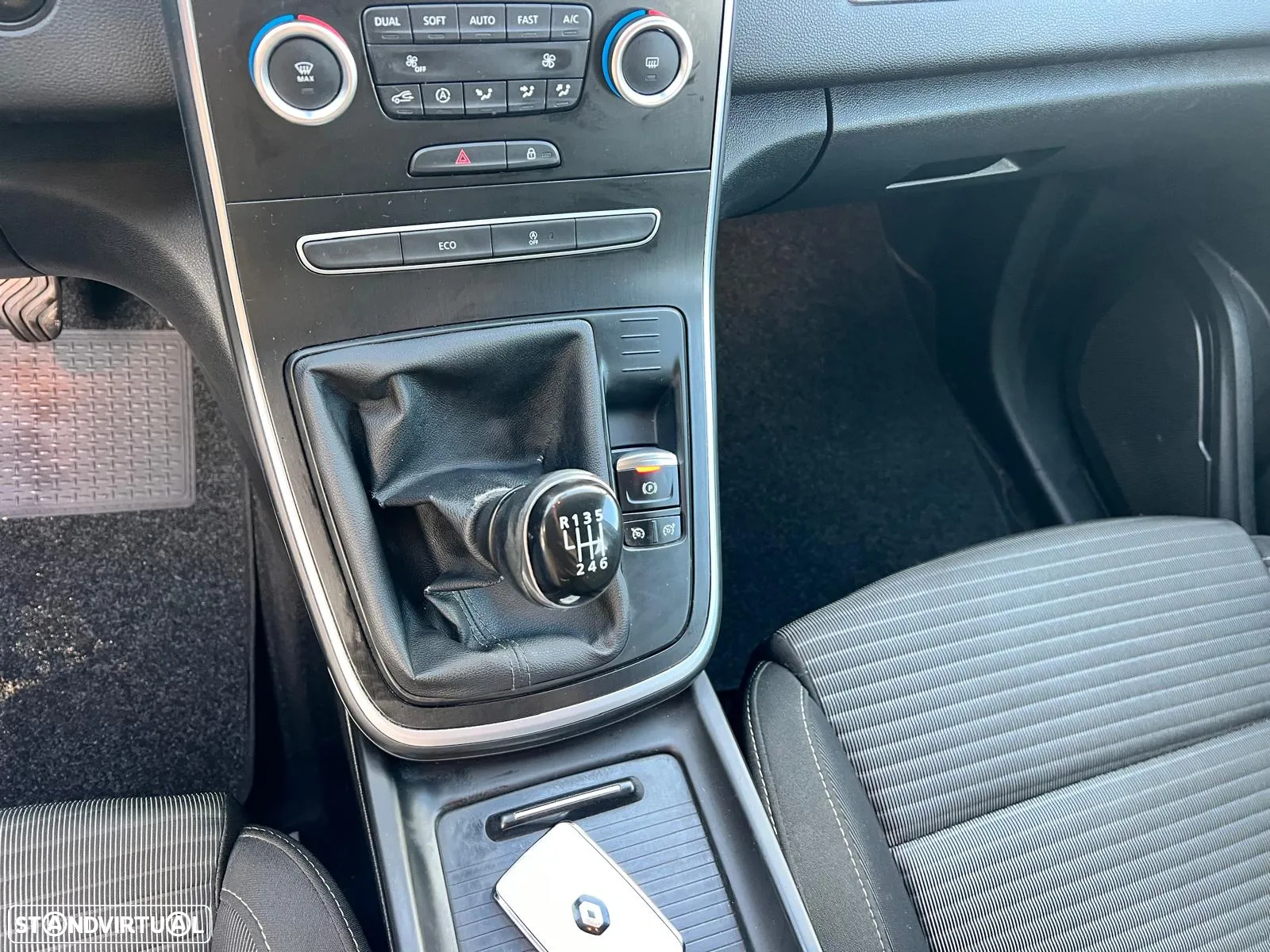 Renault Grand Scénic 1.5 dCi Expression SS - 11
