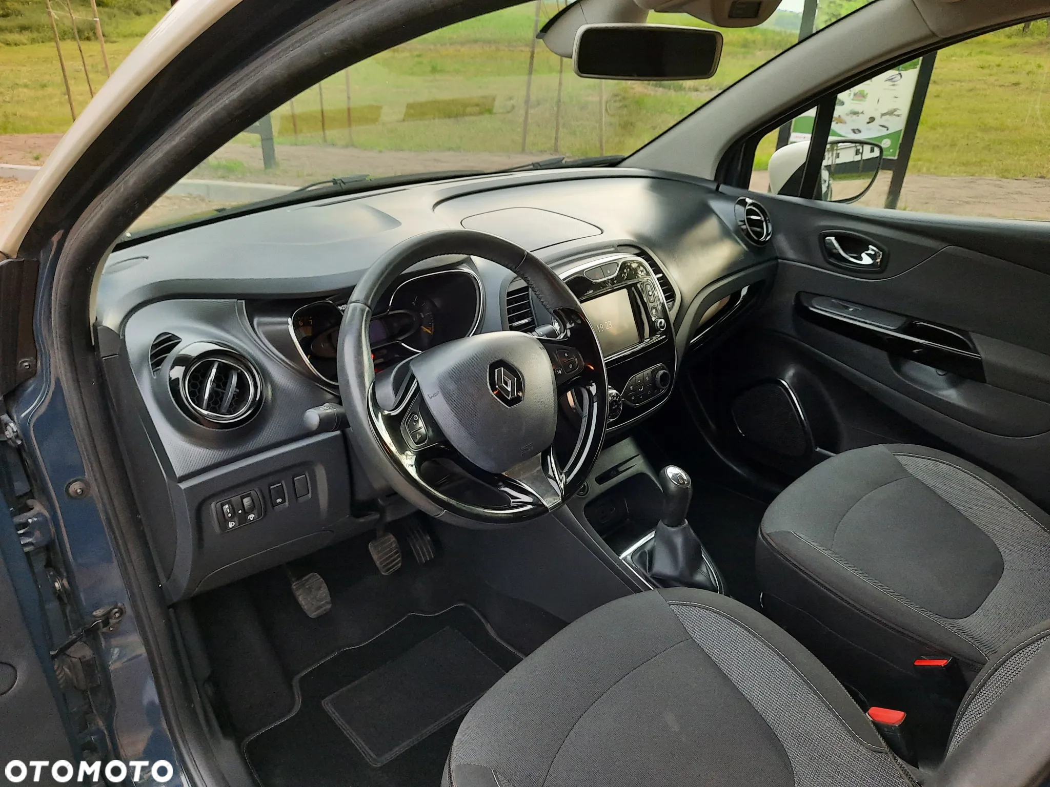 Renault Captur - 10
