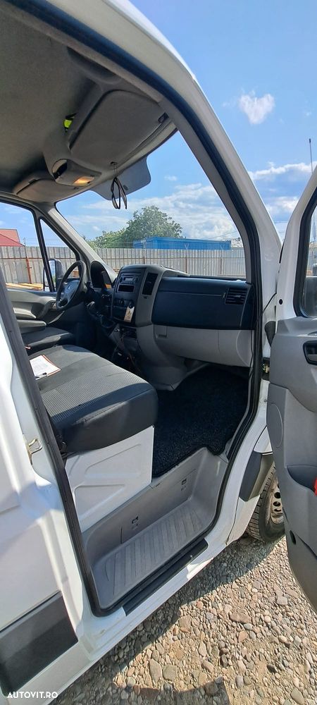 Mercedes-Benz Sprinter - 10