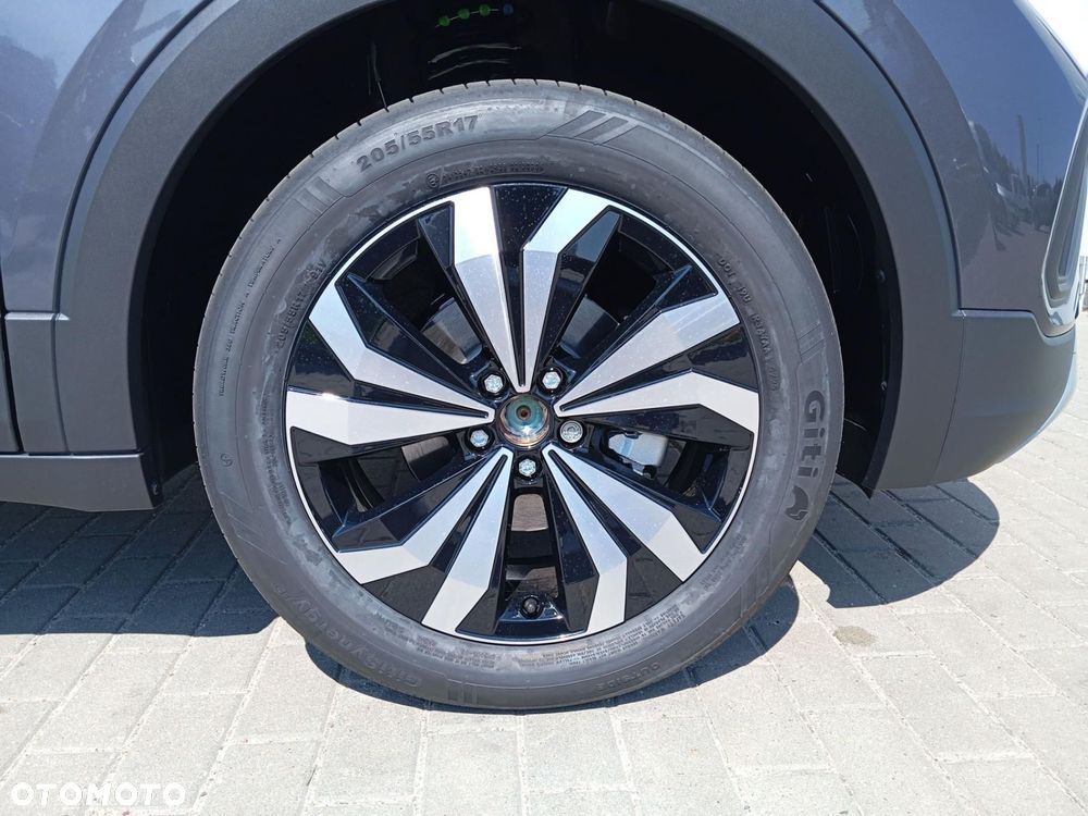 Volkswagen T-Cross - 13