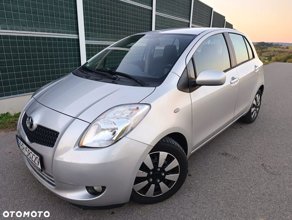 Toyota Yaris 1.3 Sol Premium - 2