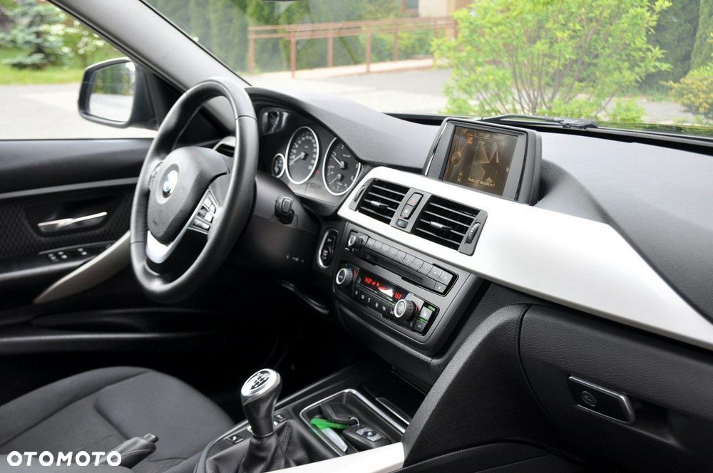 BMW Seria 3 - 17