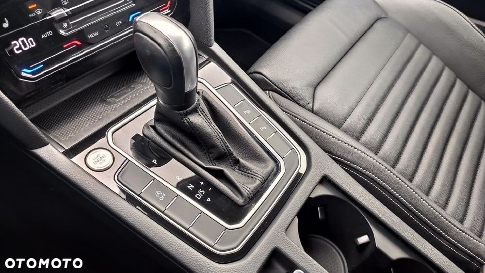 Volkswagen Passat - 28