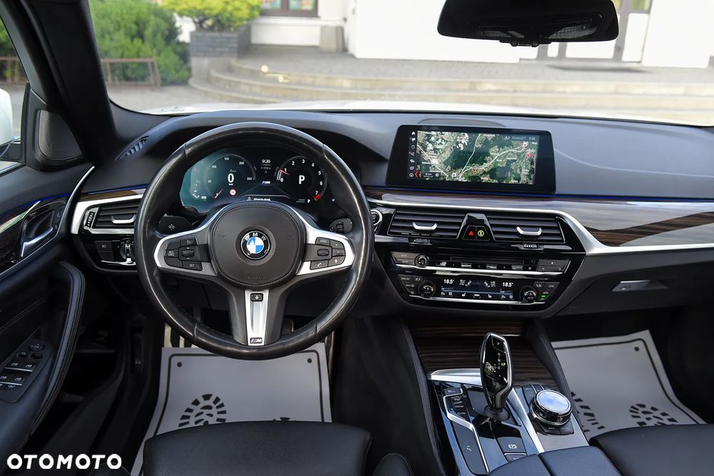 BMW Seria 5 530i xDrive M Sport sport - 36