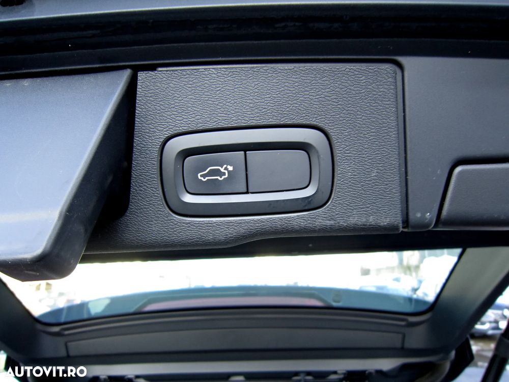 Volvo XC 60 D4 Geartronic Momentum - 35