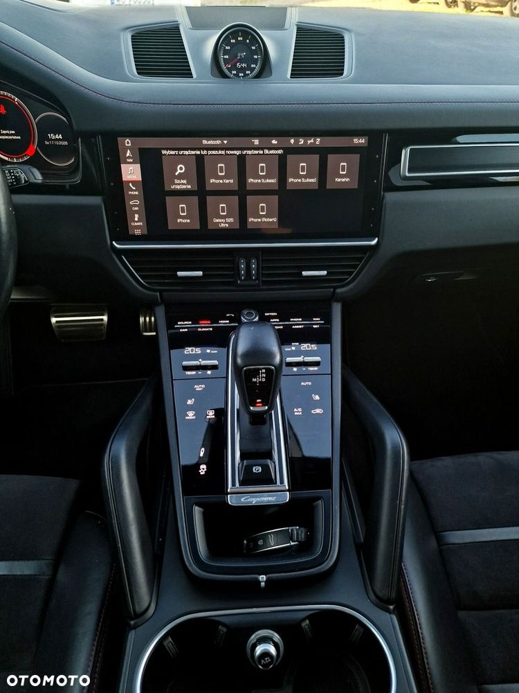 Porsche Cayenne - 25