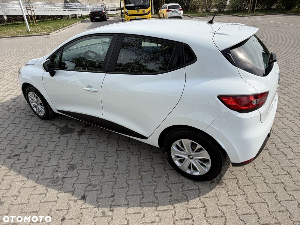 Renault Clio - 8