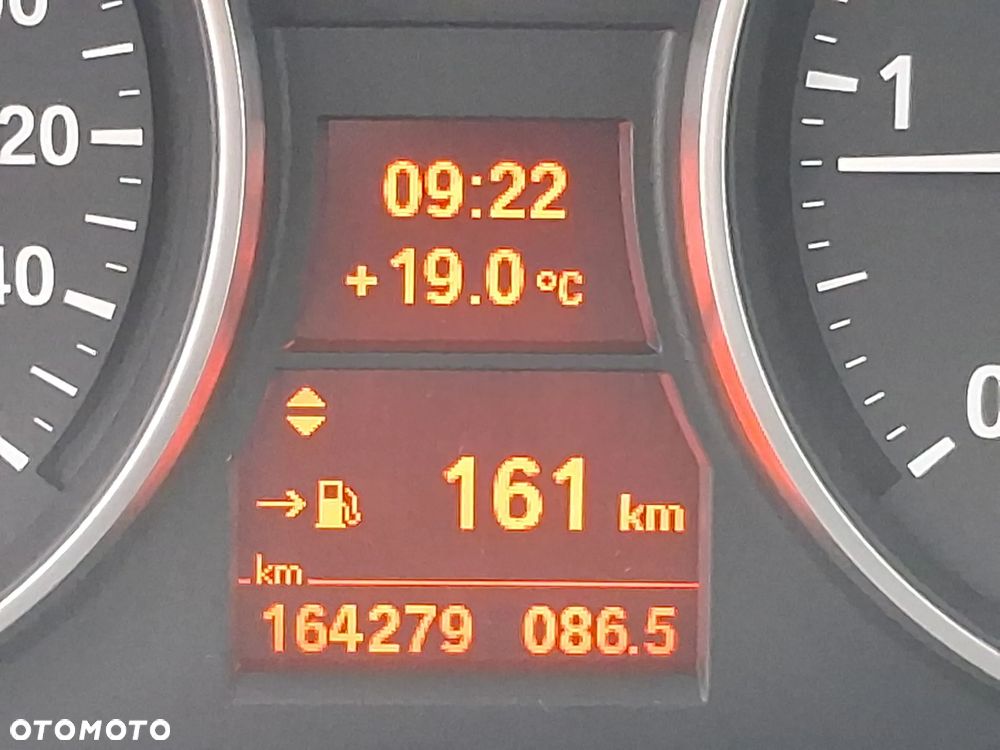 BMW X1 sDrive16d Sport Line - 17