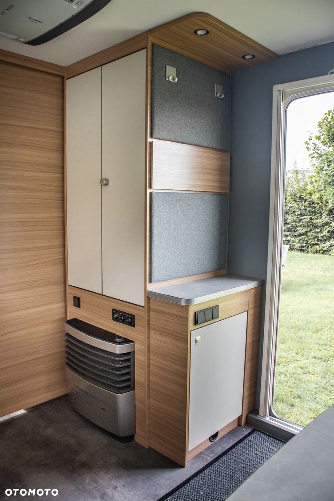 Dethleffs 730FKR Camper - 22