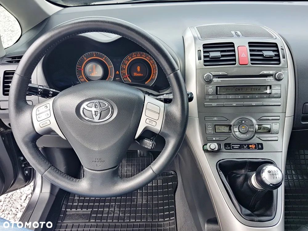 Toyota Auris 2.0 D-4D Executive - 16