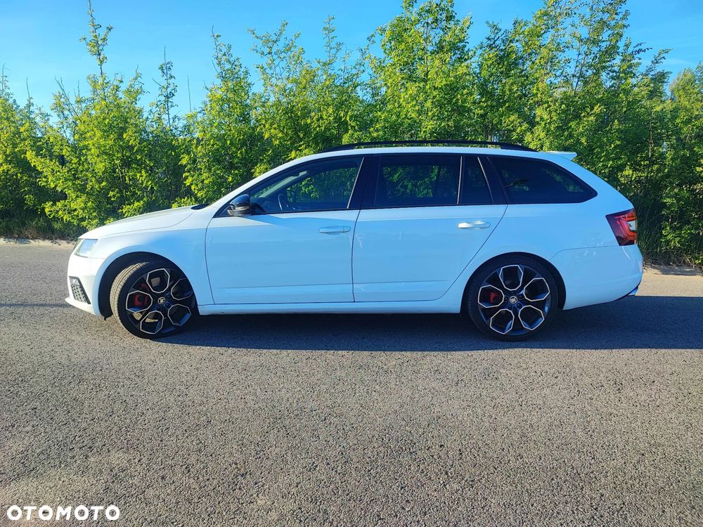 Skoda Octavia 2.0 TSI DSG RS - 2