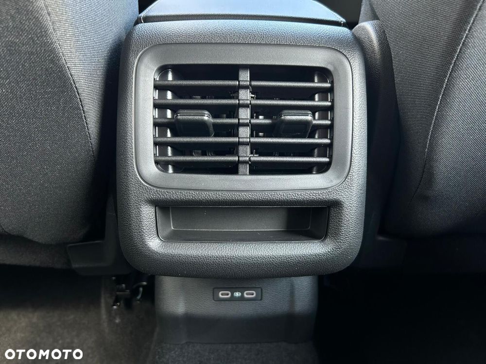 Volkswagen T-Roc - 26