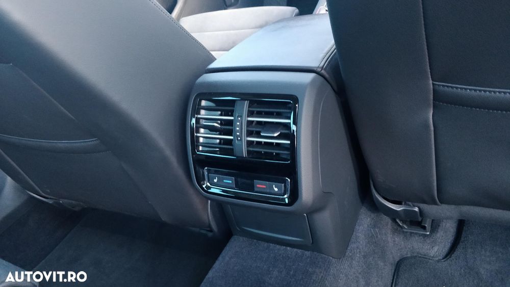 Volkswagen Passat 2.0 TDI SCR 4Mot DSG Highline - 6