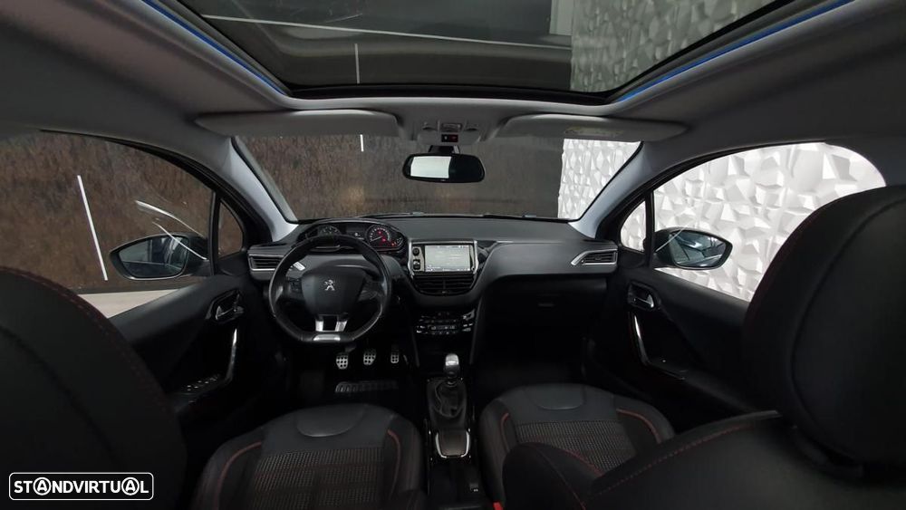 Peugeot 2008 1.6 BlueHDi GT Line - 22