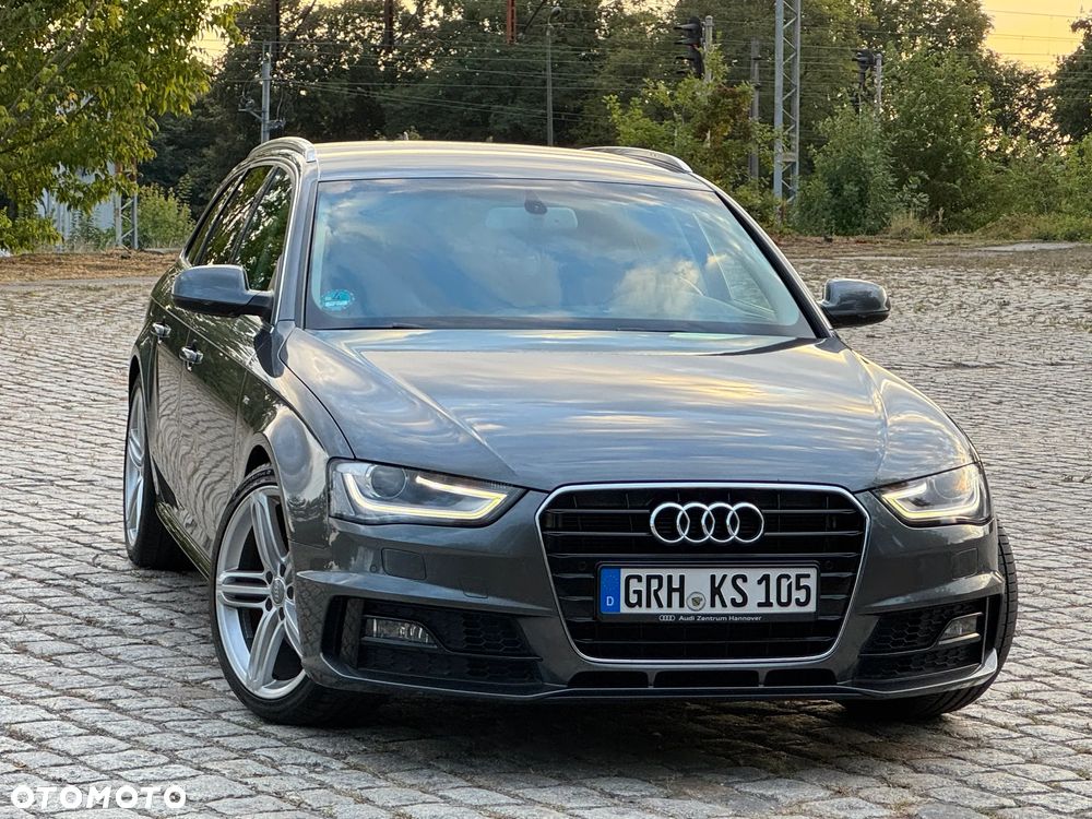 Audi A4 Avant 2.0 TDI DPF clean diesel multitronic S line Sportpaket - 22