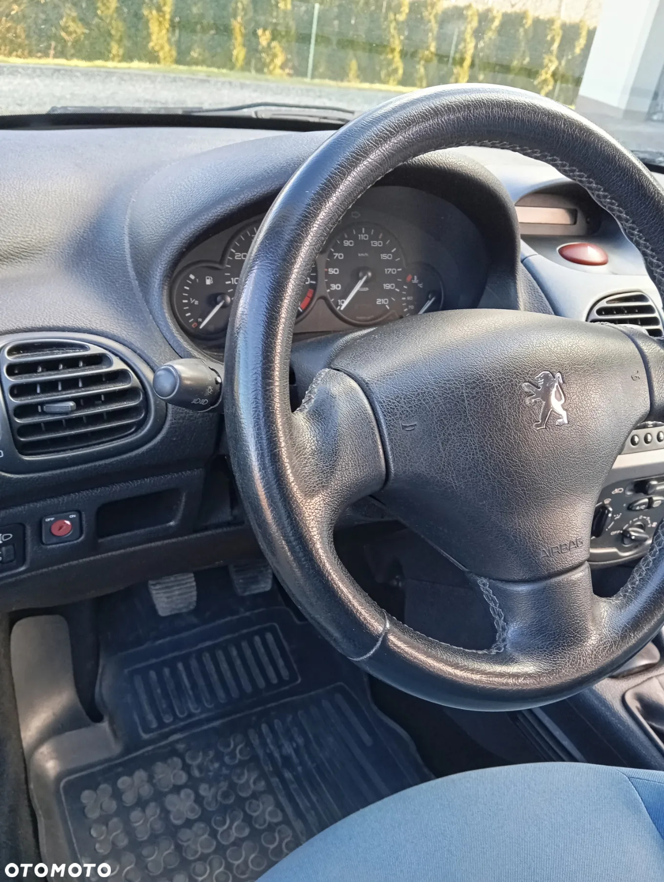 Peugeot 206 - 8