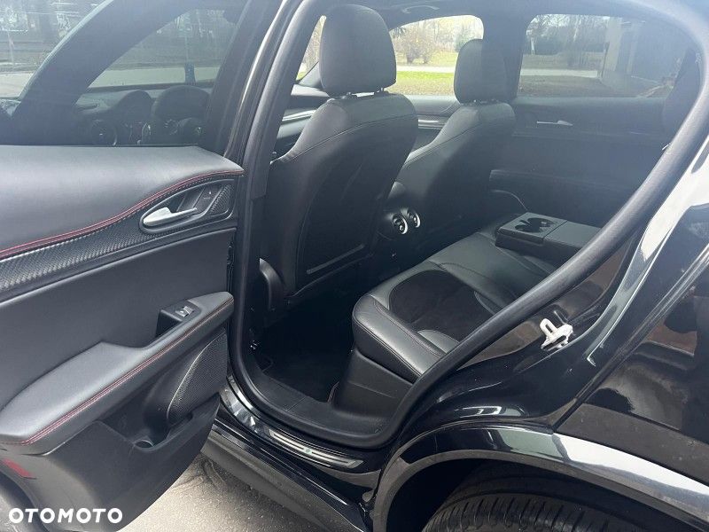 Alfa Romeo Stelvio V6 2.9 Bi-Turbo AT8-Q4 Quadrifoglio - 10