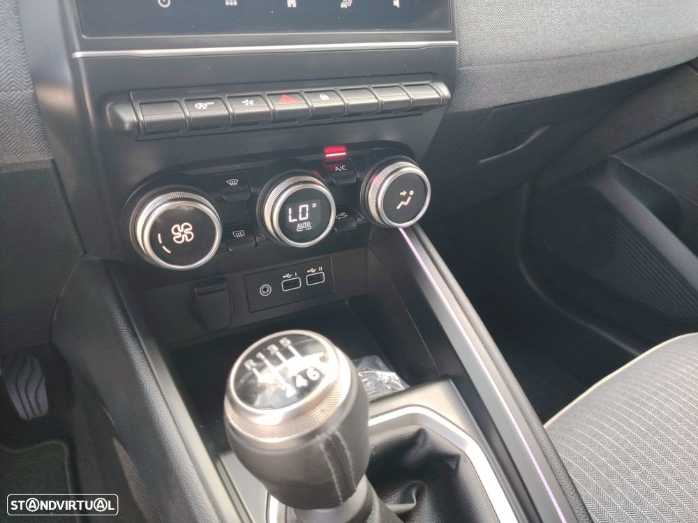 Renault Clio 1.0 TCe Techno - 20