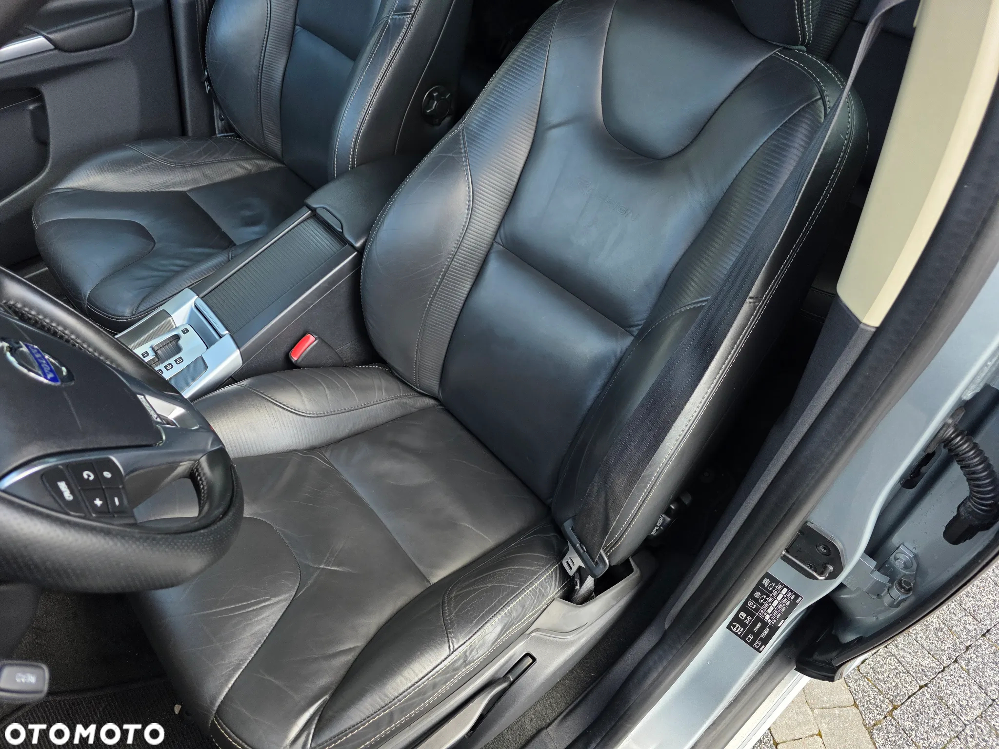 Volvo XC 60 D4 Geartronic RDesign - 18