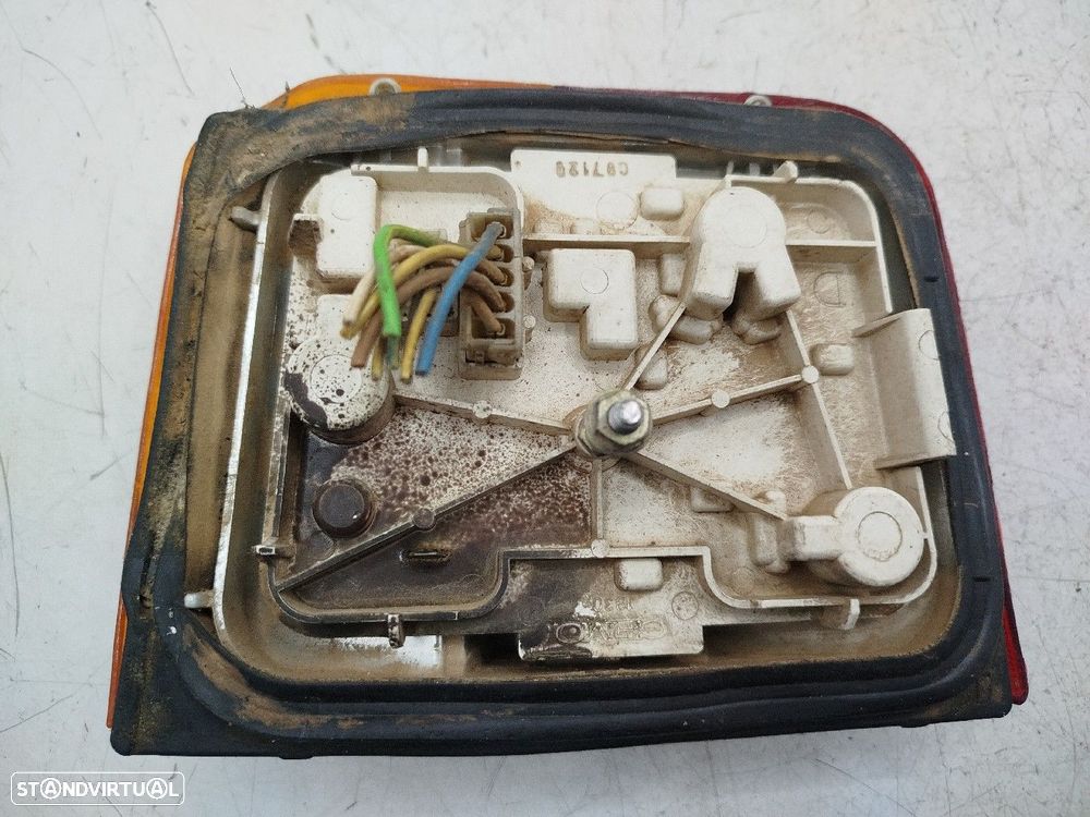 Farolim Stop Dto Peugeot 205 I (741A/C) - 4