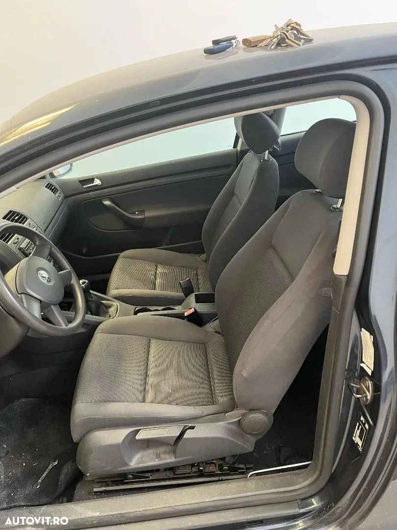 Golf5 2usi- interior textil complet - 1