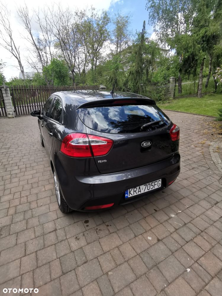 Kia Rio 1.2 Edition 7 - 13