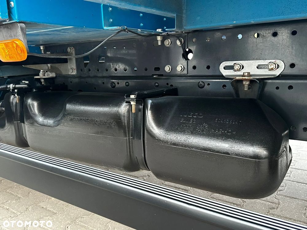 Iveco Daily 3.0 150KM/WYWROTKA/2016R/NISKI PRZEBIEG 143.960KM!/35C15/SKRZYNKA/WYJĄTKOWY KOLOR/BLIŹNIAK/KLIMA - 21