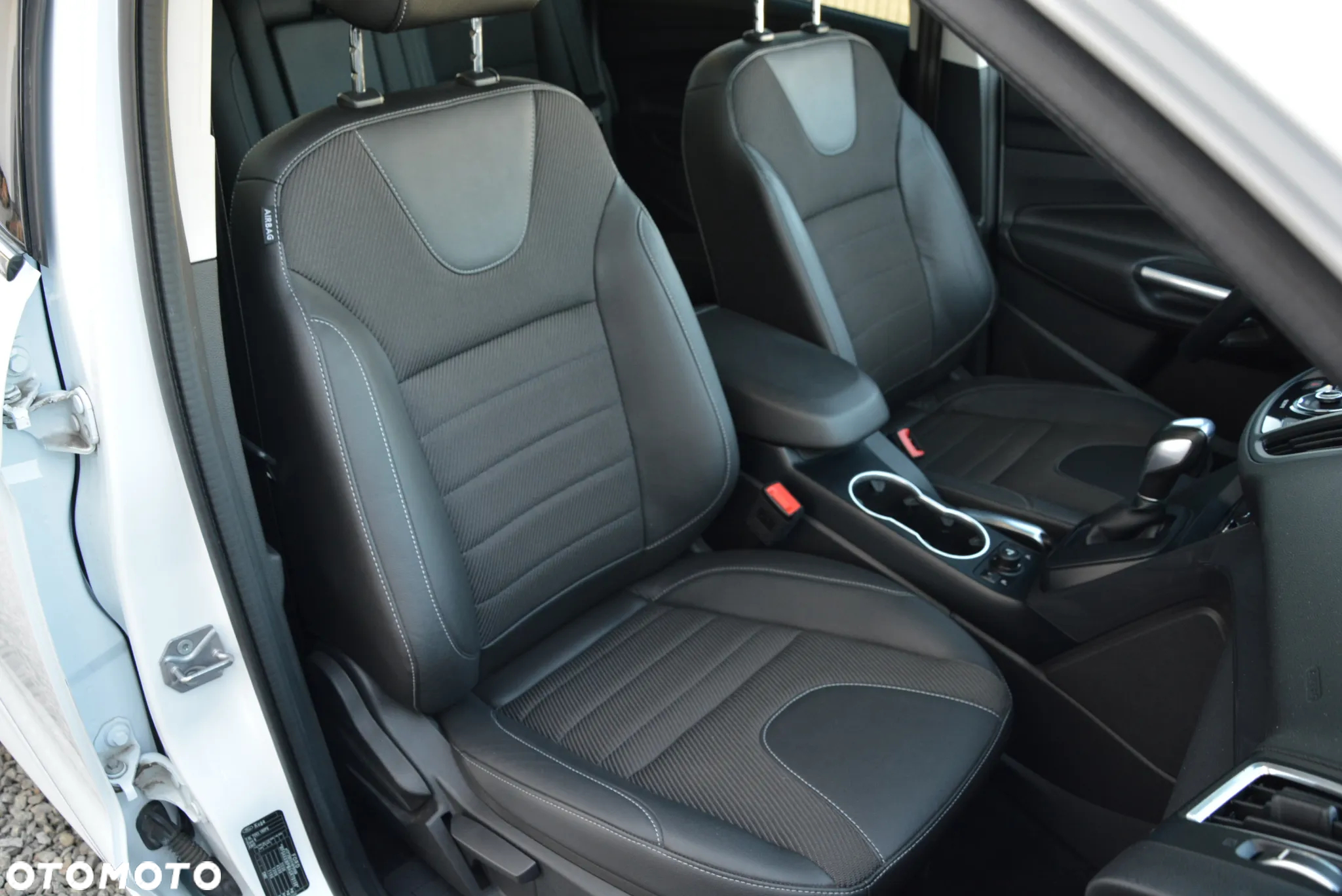 Ford Kuga 2.0 TDCi 4x4 Individual - 32