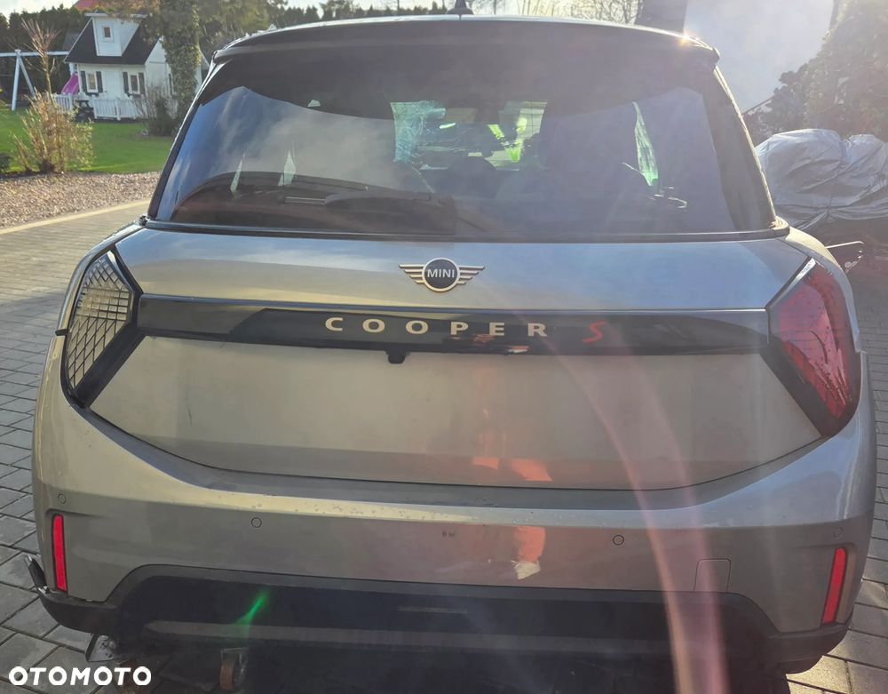 MINI Cooper S Essential Trim - 15