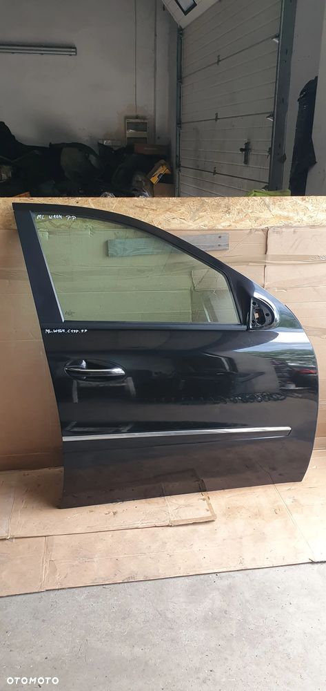 Drzwi prawy przód przednie prawe Mercedes ML W164 C197 - 1