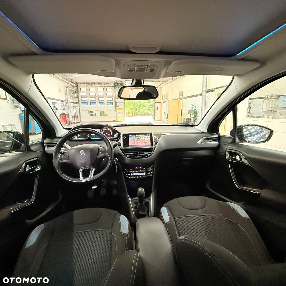 Peugeot 208 1.2 PureTech Allure - 8