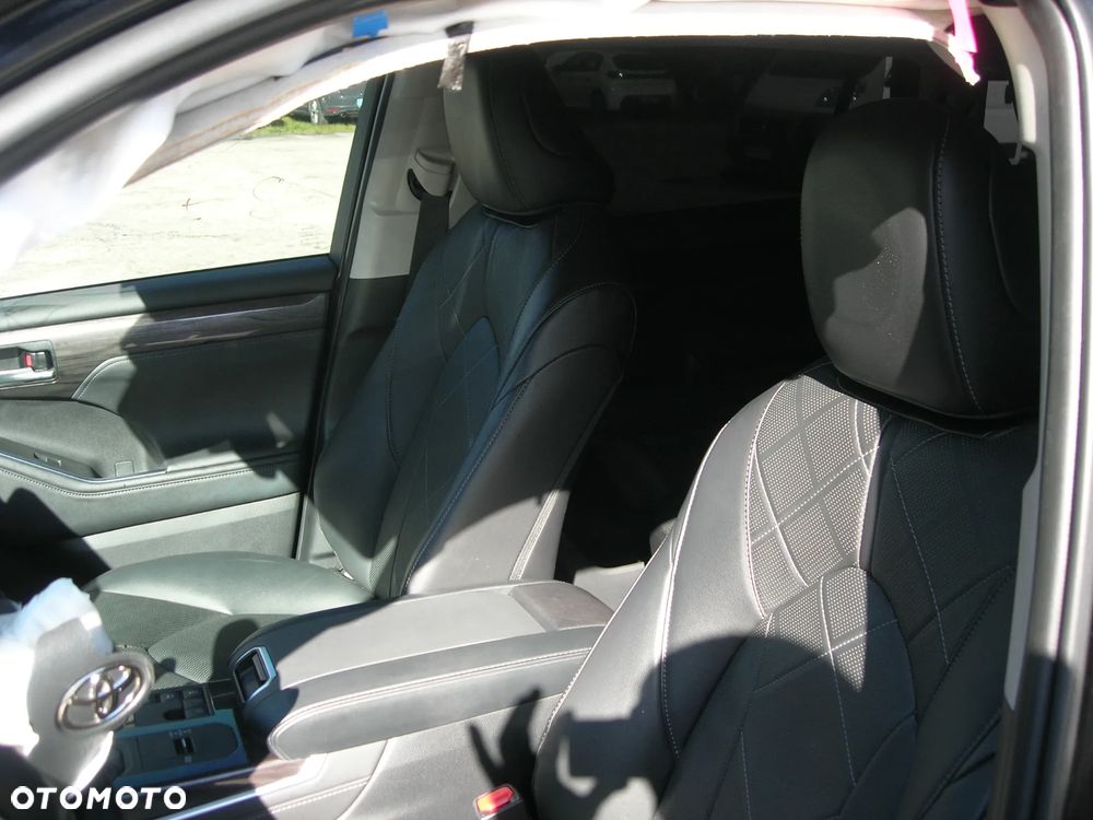 Toyota Highlander 2.5 Hybrid Executive - 13
