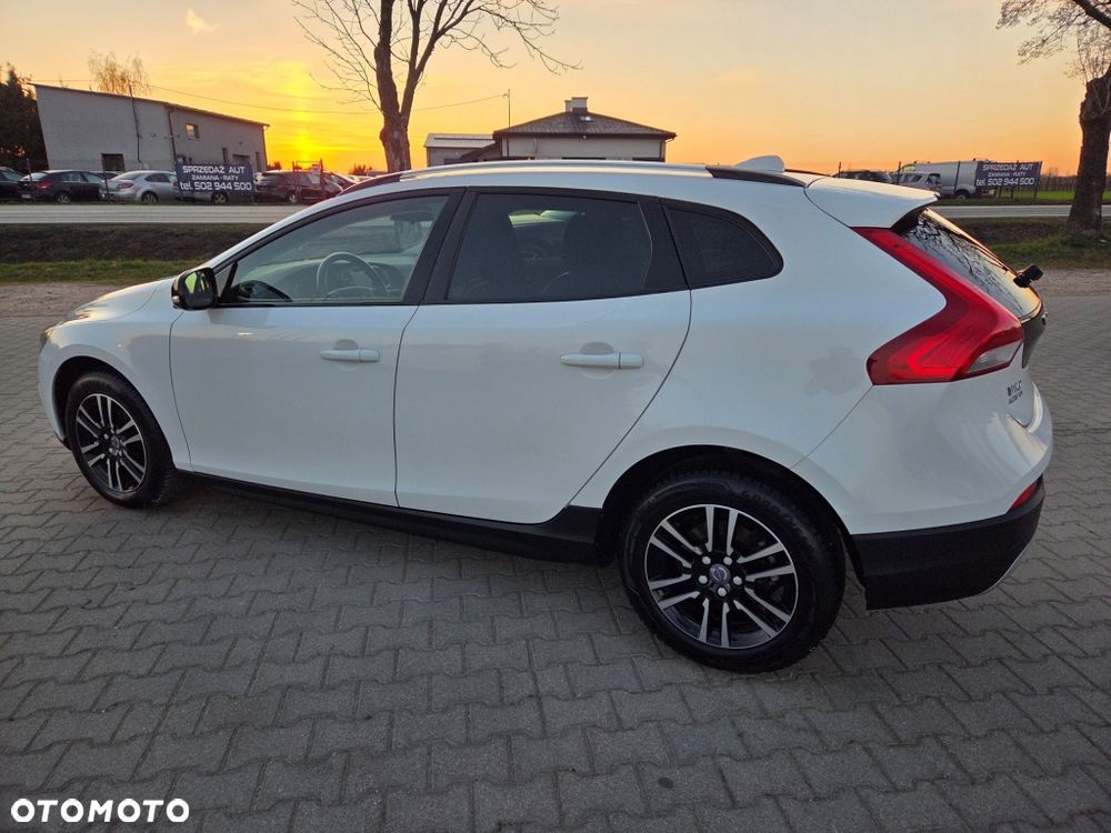 Volvo V40 Cross Country D2 Momentum - 15