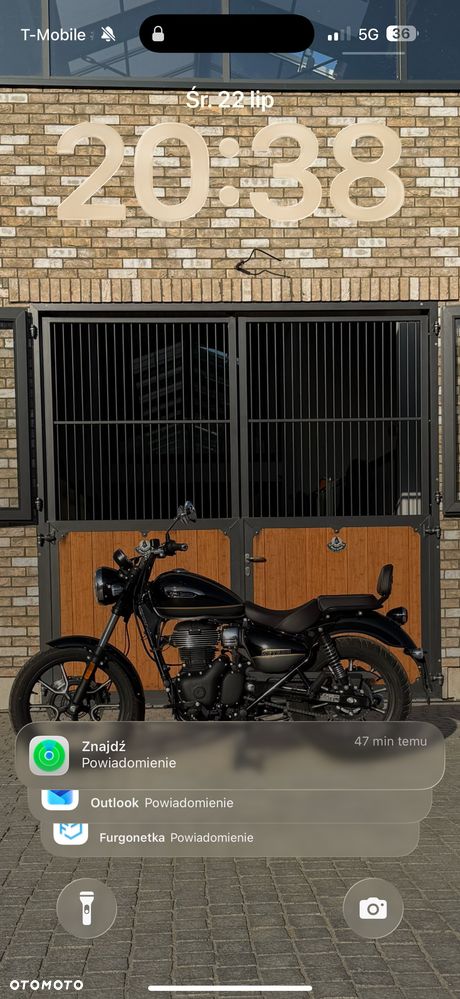 Royal Enfield Meteor - 1