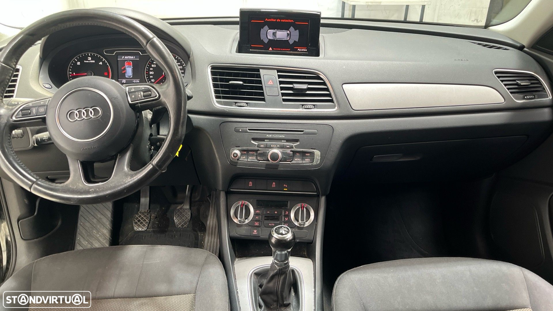 Audi Q3 2.0 TDI Business Line - 9