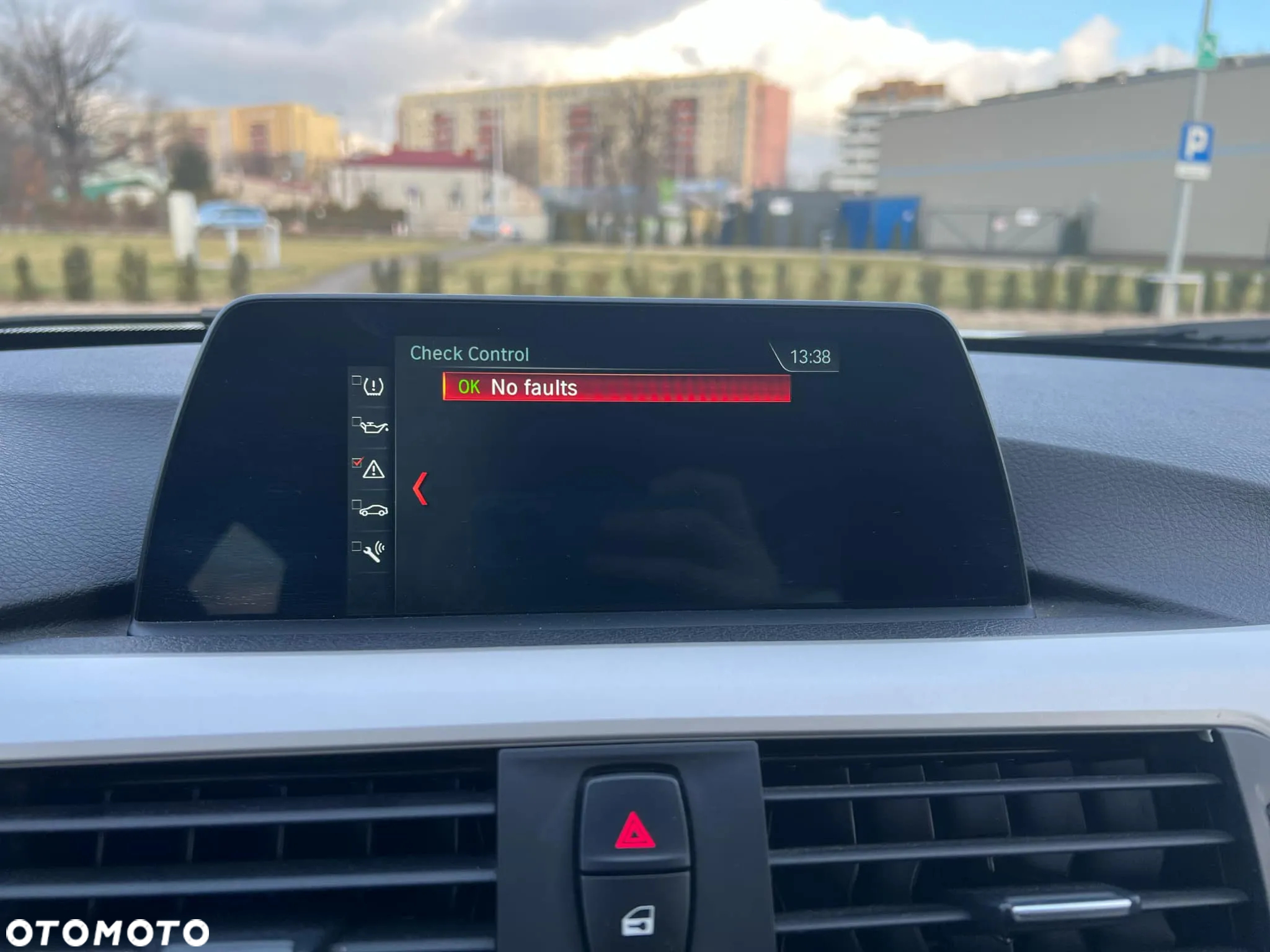 BMW Seria 3 318i - 11